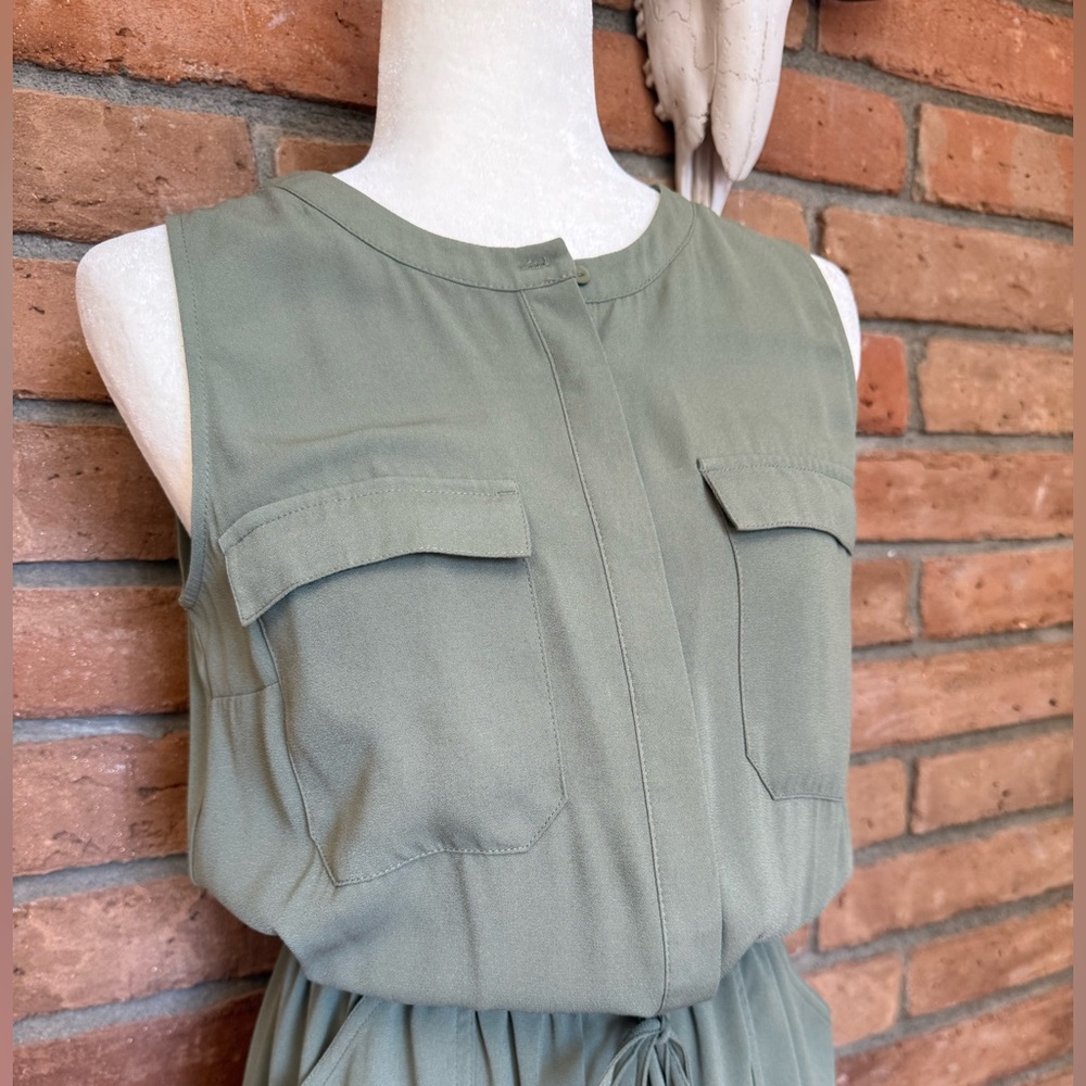 Olive Green Sleeveless Dress - Picture 2 of 12
